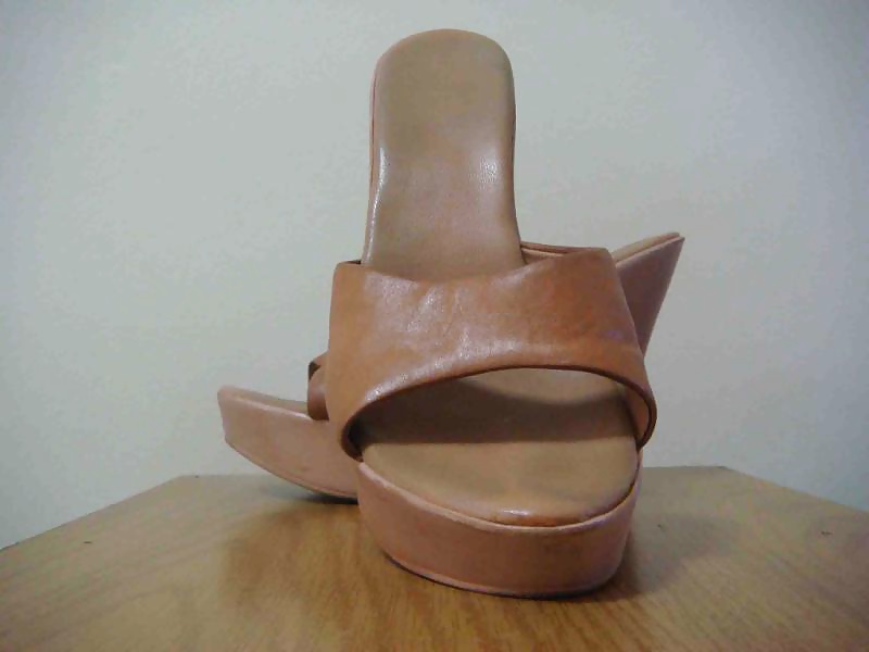 Clog Heel Pizzare. #39408227