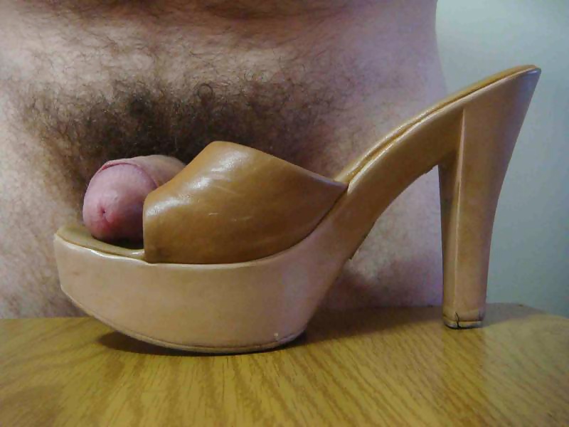 Clog Heel Pizzare. #39408279