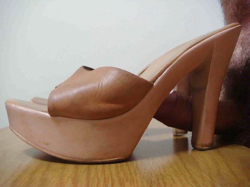 Clog Heel Pizzare. #39408337