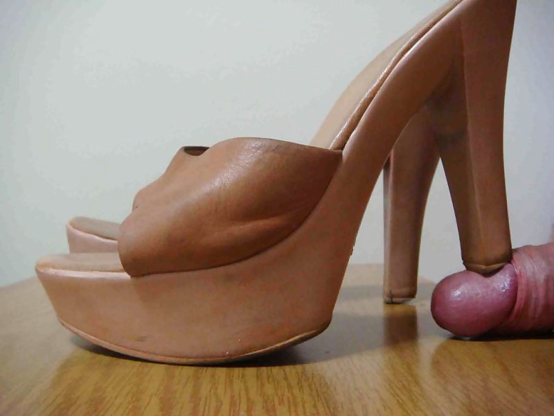 Clog Heel Pizzare. #39408340