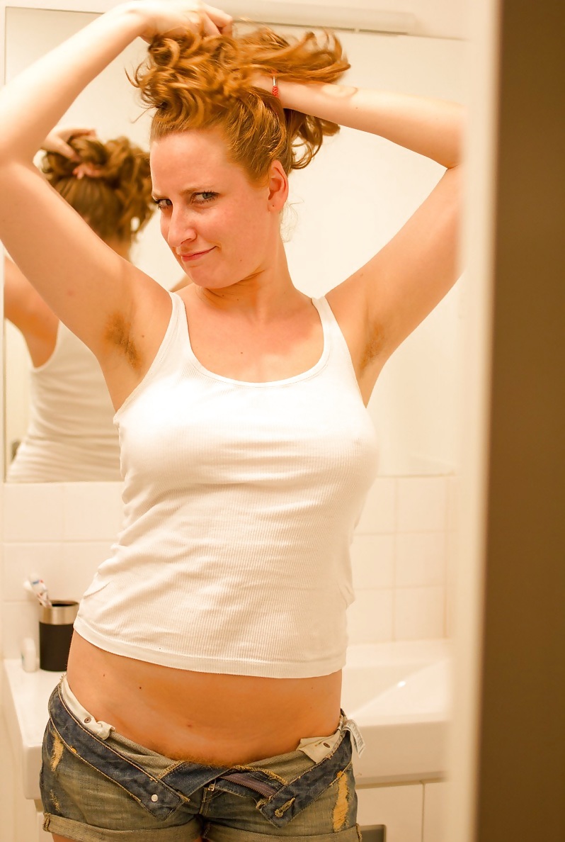 Chicas sexys usando jeans
 #23263118