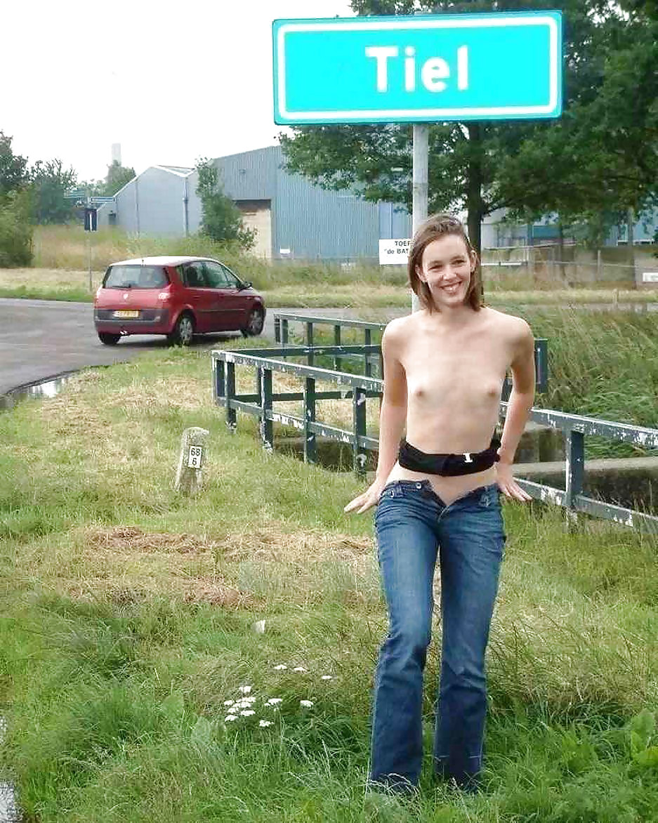 Chicas sexys usando jeans
 #23263952