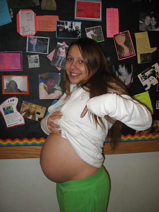 Pregnant #34641591