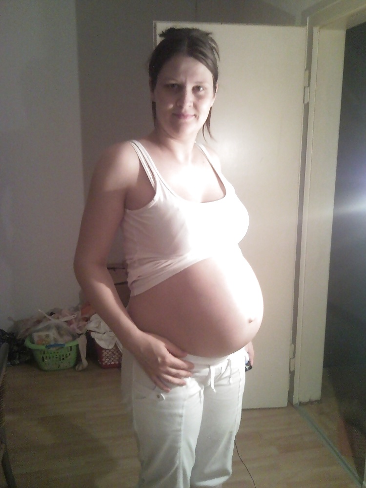 Pregnant #34642078