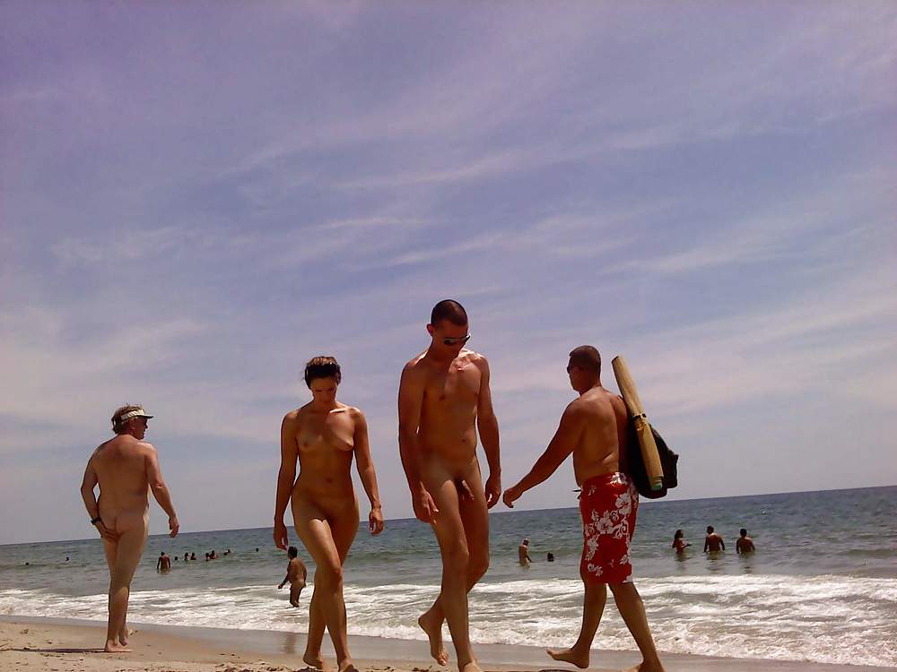 Voyeur Sur La Plage #37509344