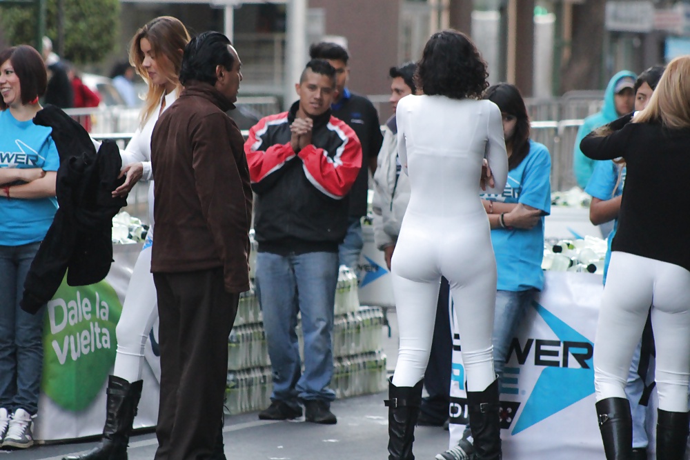 Edecanes en blanco (part 1) #31388856