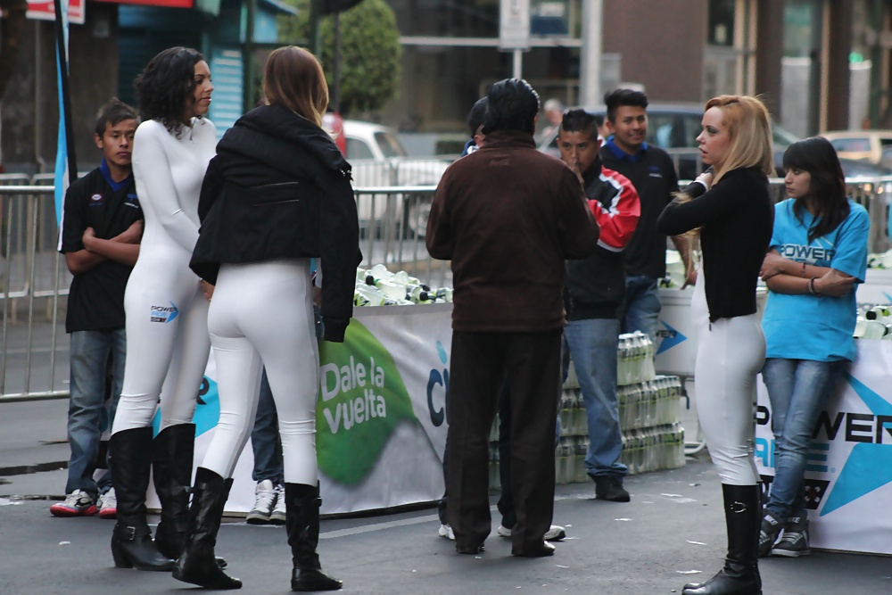 Edecanes en blanco (part 1) #31388862