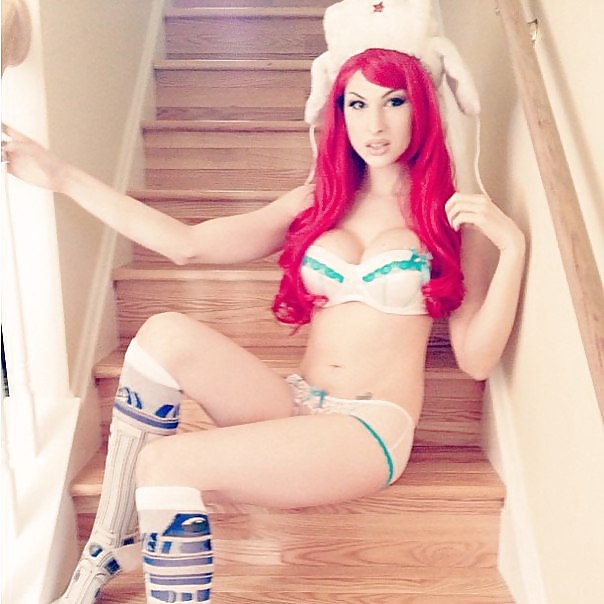 TS Bailey Jay, she gives me a hard-on! #25048391