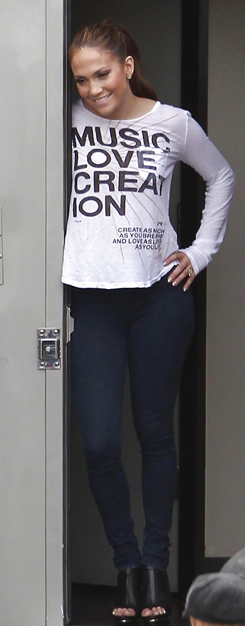 Jennifer Lopez Sexy Ass & Curves HUGE WANK GALLERY #30351451