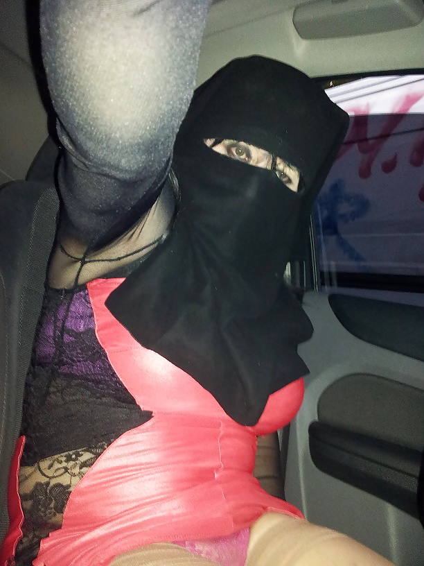 Niqab en mi coche
 #31113601