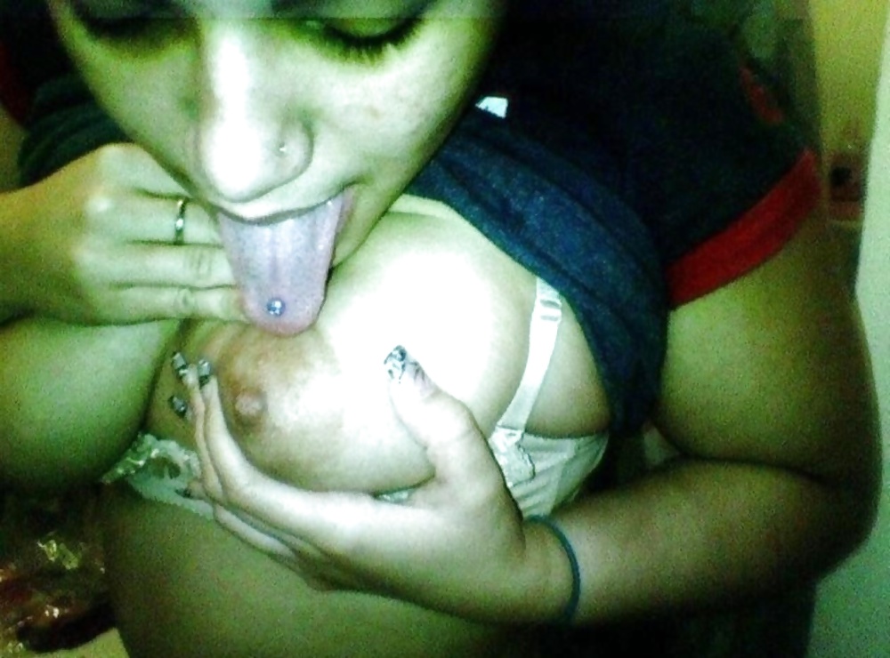 おっぱい吸いまくり3
 #35410260