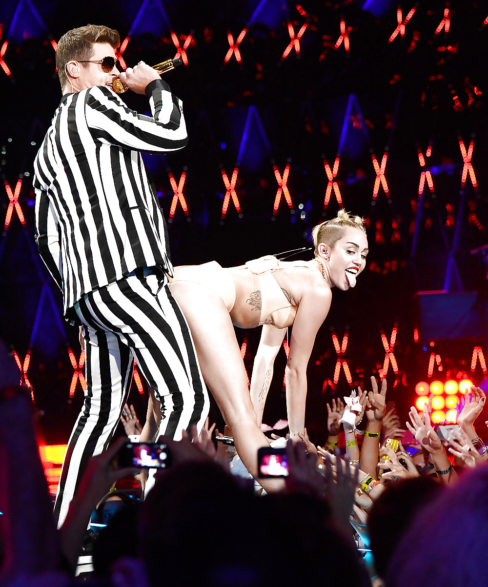 Miley cyrus #40608796