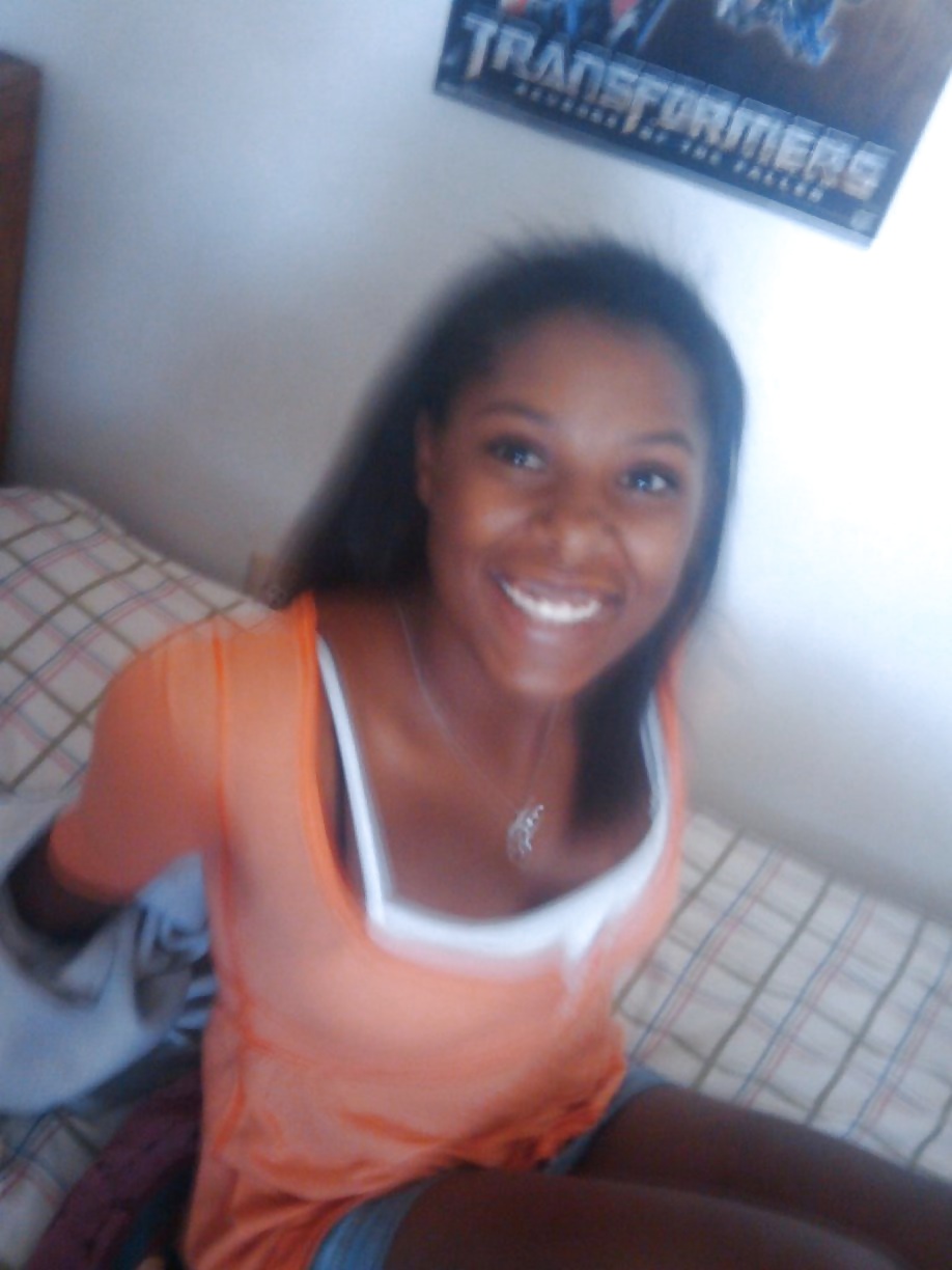 bianca r.と呼ばれるアメリカ人の女の子。
 #32122417