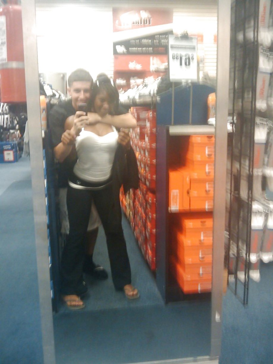 bianca r.と呼ばれるアメリカ人の女の子。
 #32122443