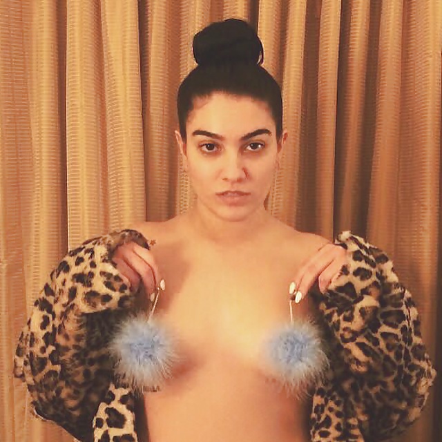 ナディア
 #31529579