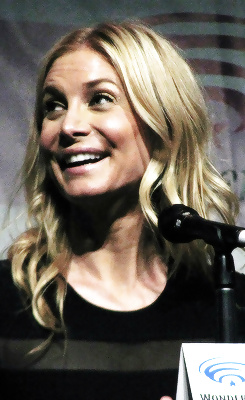 51 - Bin ihr verfallen
 #28409726