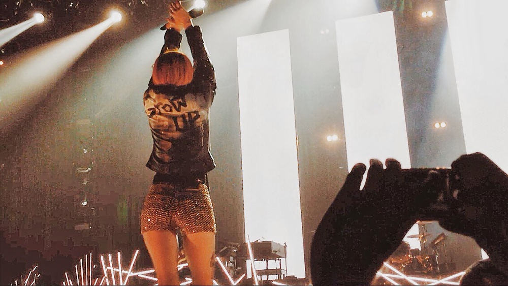 Hayley Williams ass pics!!!! #24355595