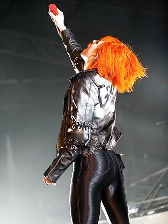 Hayley Williams ass pics!!!! #24355631