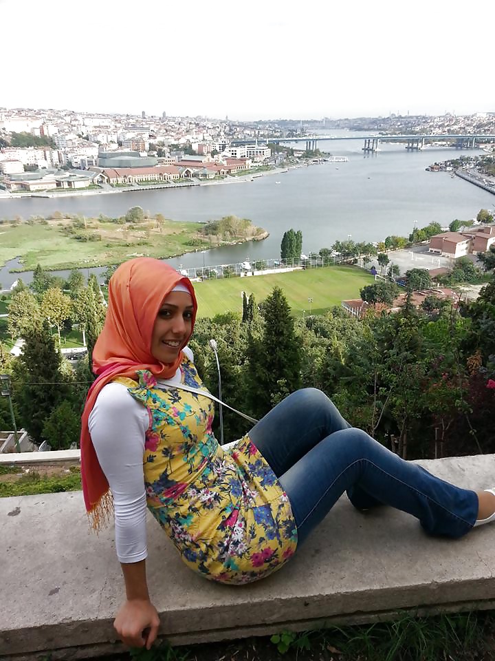 Die Schnittstelle Turbanli Türkisch Hijab Indische Sitzen #31757514