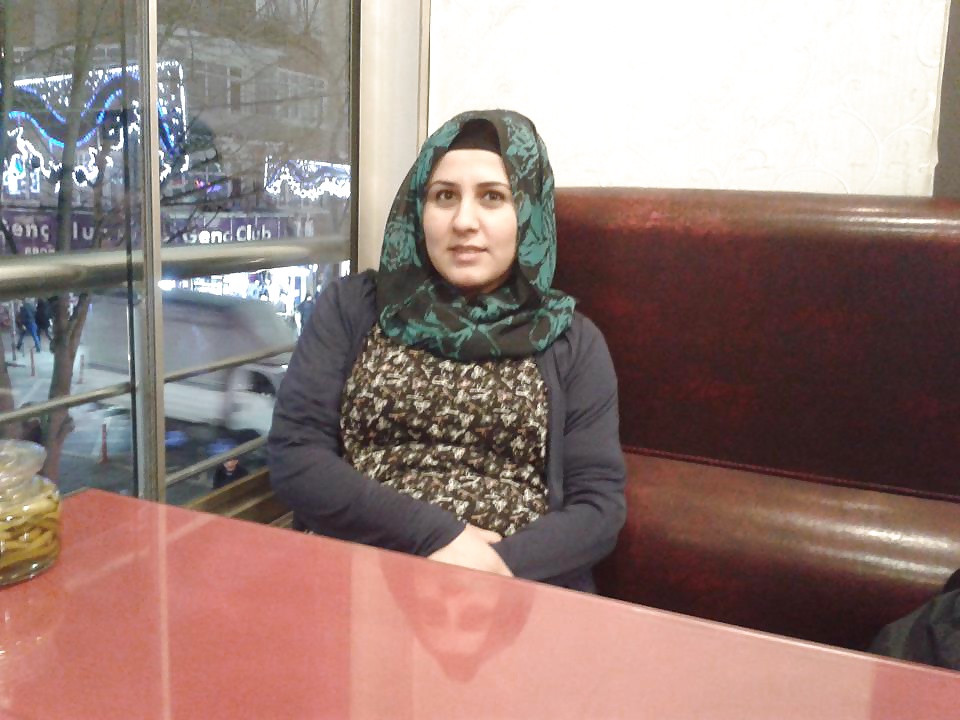 Die Schnittstelle Turbanli Türkisch Hijab Indische Sitzen #31757536