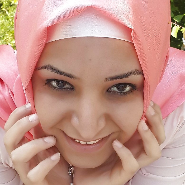 Die Schnittstelle Turbanli Türkisch Hijab Indische Sitzen #31757548