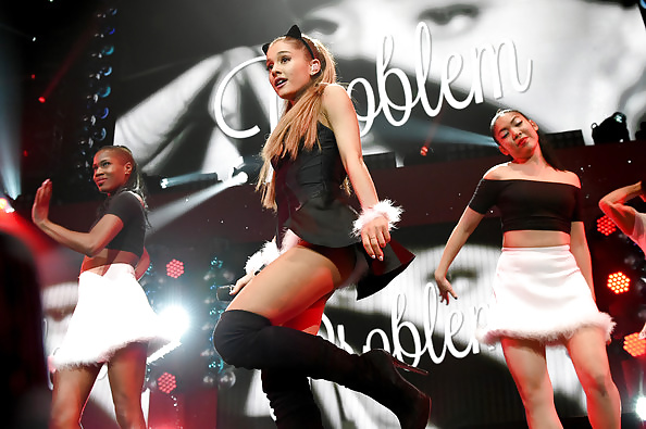 Ariana grande al jingle ball 2014 di kiis fm parte 2
 #39374569