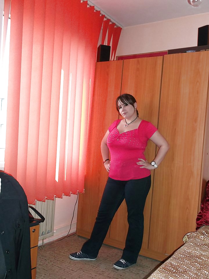 ルーマニアの巨大な乳房のアマチュア17
 #29044424