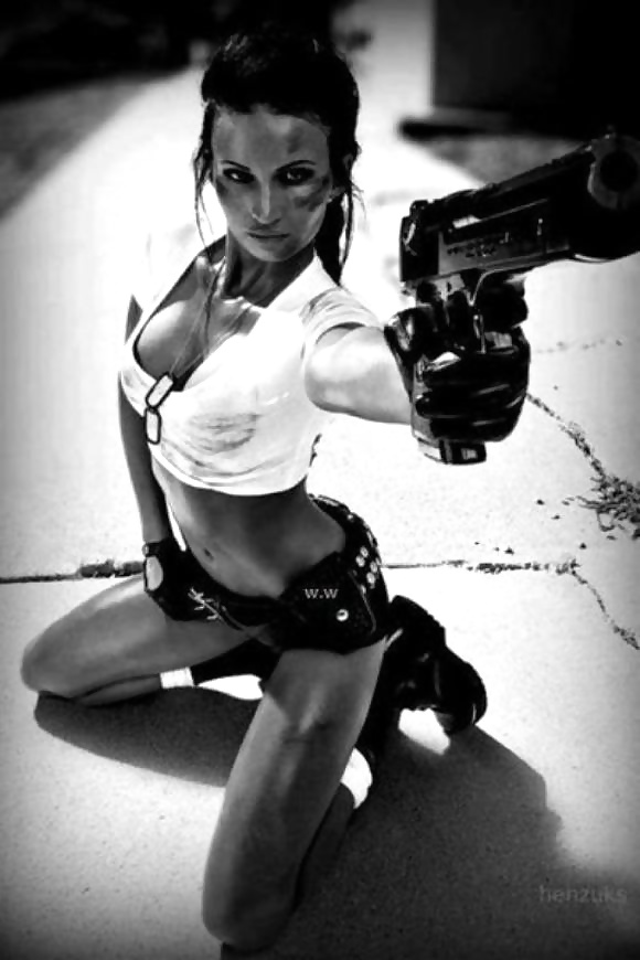 Hot Chicks with Guns Are Definitely a Killer Combination #31248399