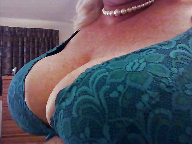 Mein Favorit Bbw Oma (große Brüste, Spaltung Und Nicht Nackt) #37841488