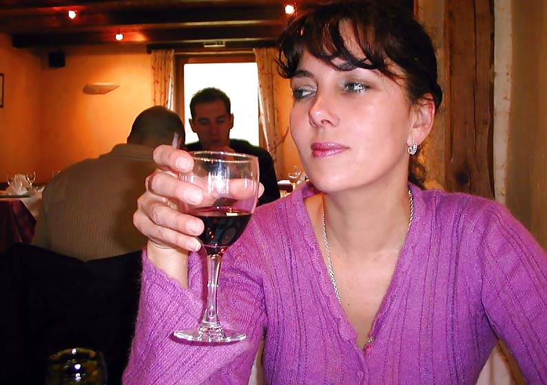 123 - nadine francese che inserisce una bottiglia in pubblico 2002
 #35342427