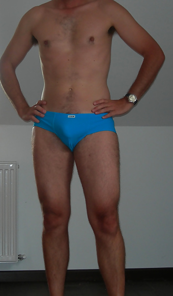 ブリーフの下着で
 #28831890