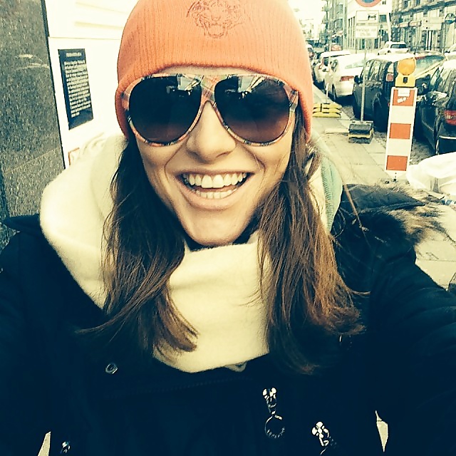 La vida es una mierda... ¡aprende a cogerla!
 #35303110