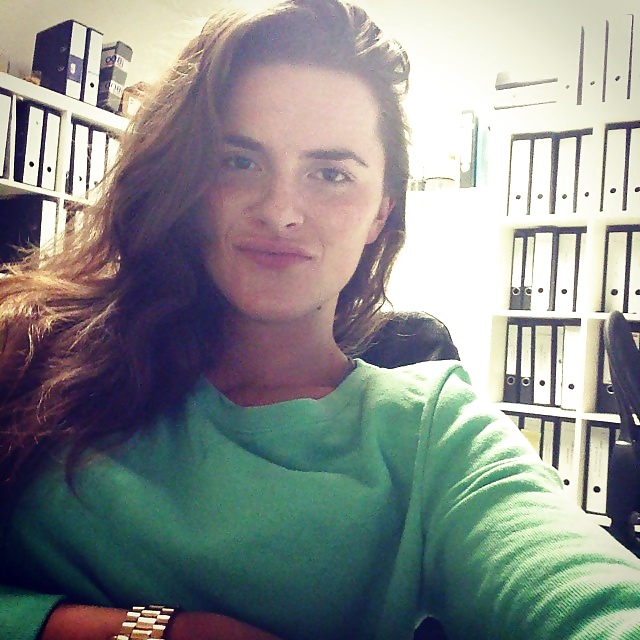 La vida es una mierda... ¡aprende a cogerla!
 #35303169