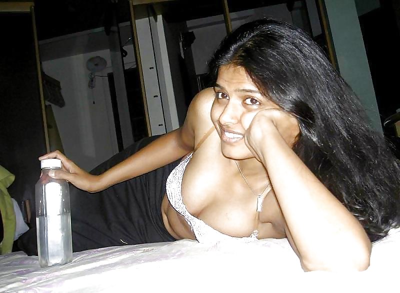 Desi Femme Sexy Arpita #24030640