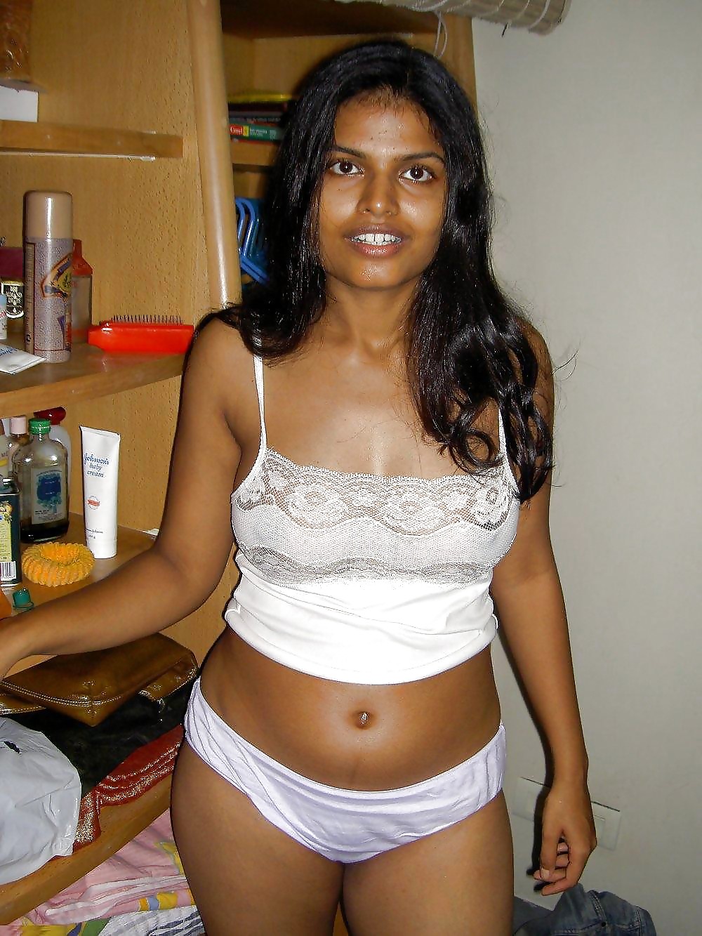 Desi Femme Sexy Arpita #24030656