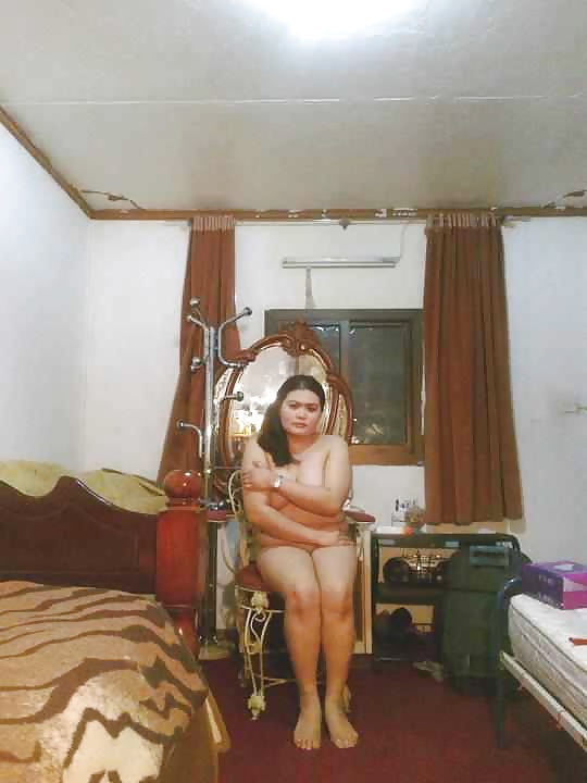 Arlene Gumelay Chaude Filipino Sans Robe #28701561