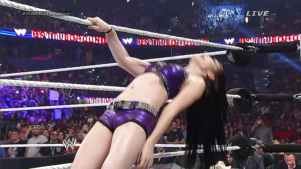 Paige Cameltoe & Ass Wwe Champ De Bataille Et MITB #33317233