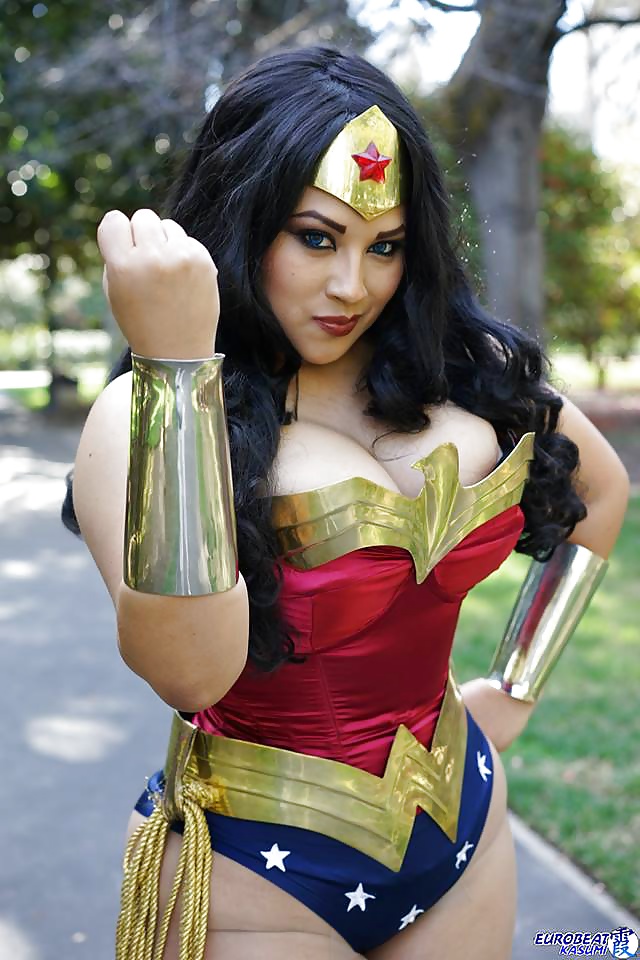 Cosplay #9: Ivy as Wonder Woman from DC Comics  #27549778