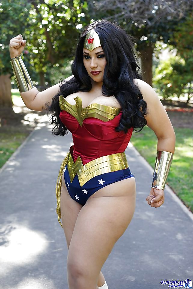 Cosplay #9: Ivy as Wonder Woman from DC Comics  #27549817