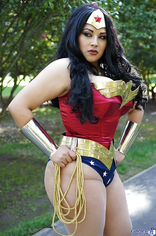 Cosplay #9: Ivy as Wonder Woman from DC Comics  #27549899