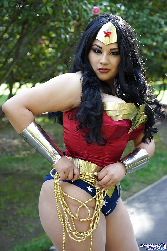 Cosplay #9: Ivy as Wonder Woman from DC Comics  #27549916