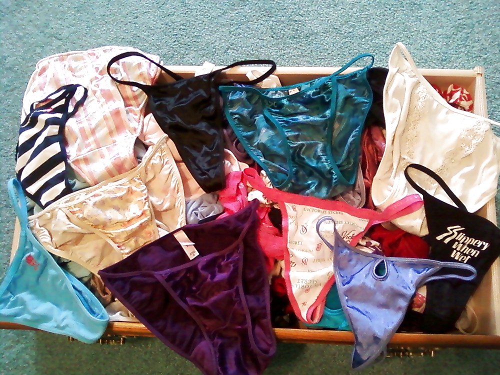 Mi esposa dibuja las bragas
 #38332616