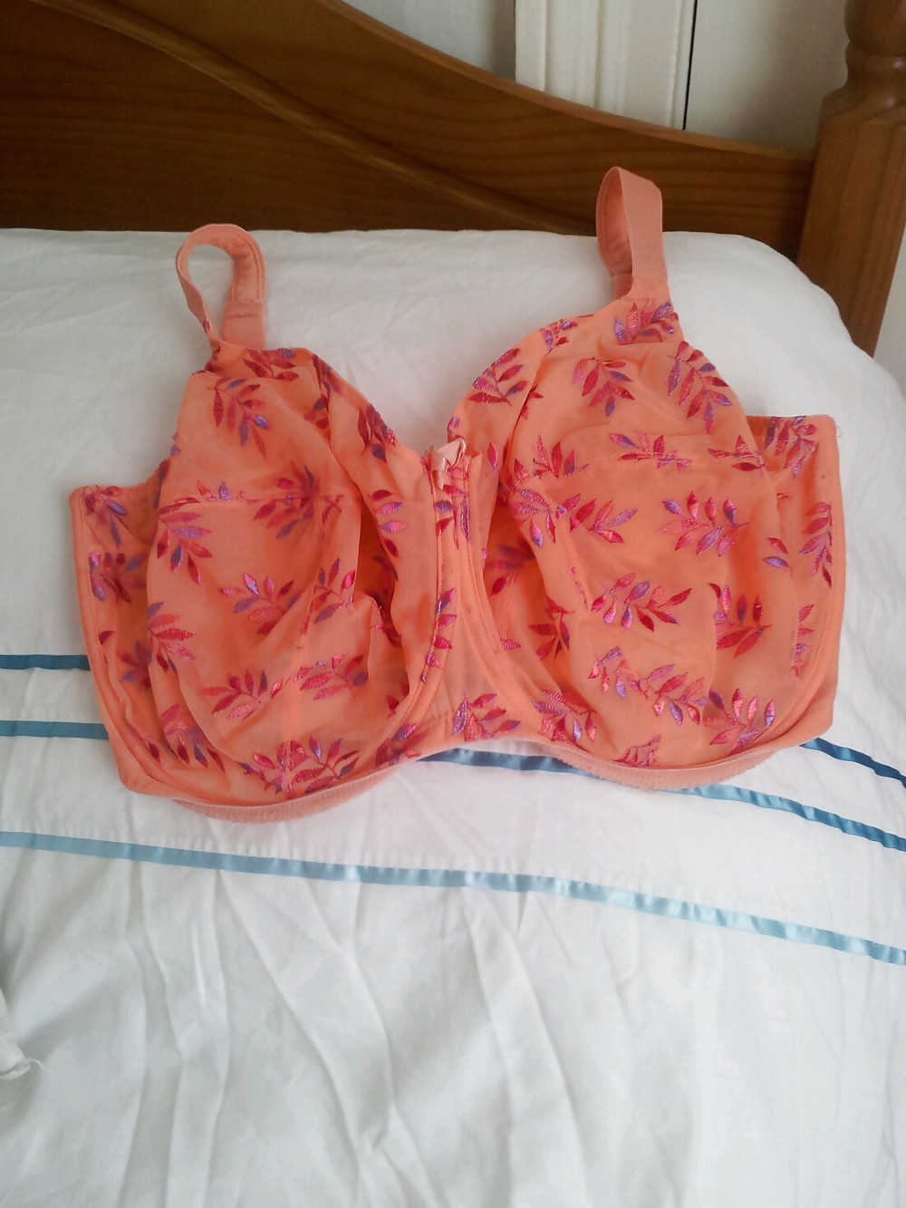 Used G cup bra #23106948