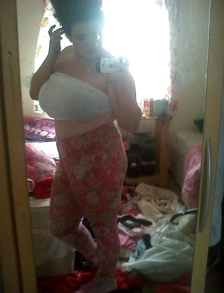 Fat boobed chav miss piggy