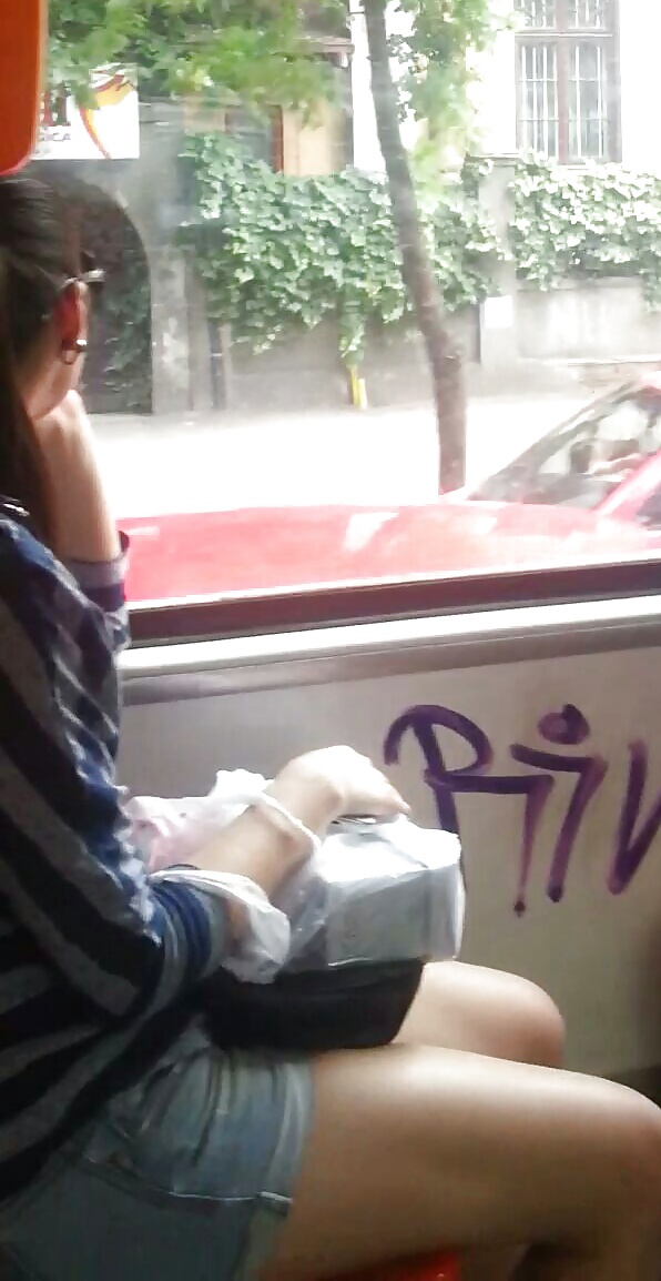Espía viejo + joven en autobús, tranvía rumano
 #26735331