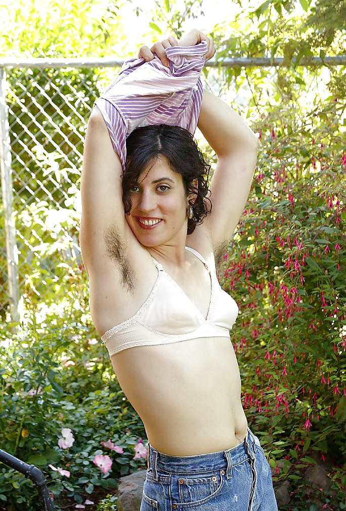Miscellaneous girls showing hairy, unshaven armpits 6 #35410882