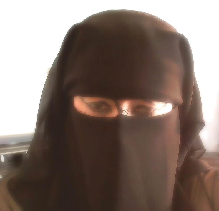 Musulmane salope en niqab #29847645