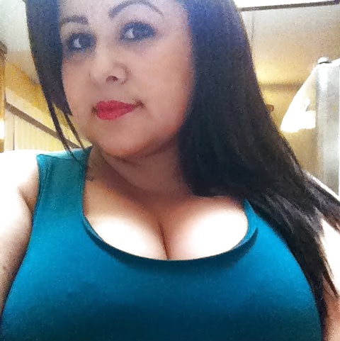 Latina milf cleavage #27207879