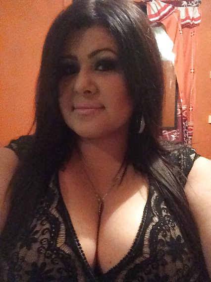 Latina milf cleavage #27207894