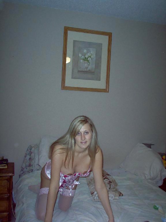 Esposa rubia caliente 
 #38821444